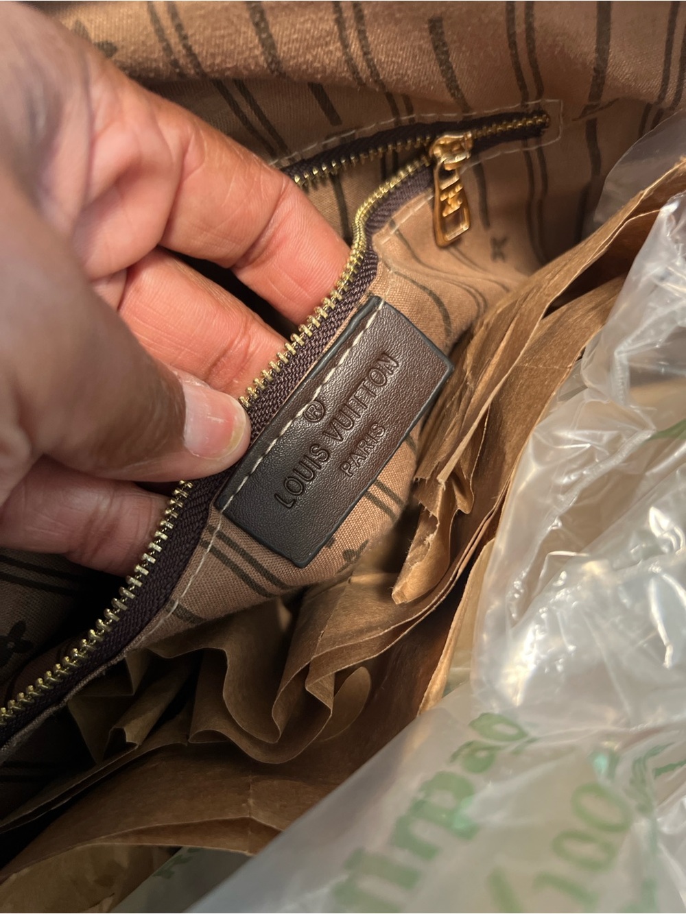 Brown Damier Shoulder Bag - Picture 8 of 9
